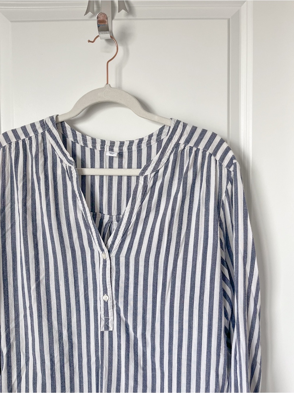 Old Navy | Women’s | Popover Tunic - Picture 3 of 4